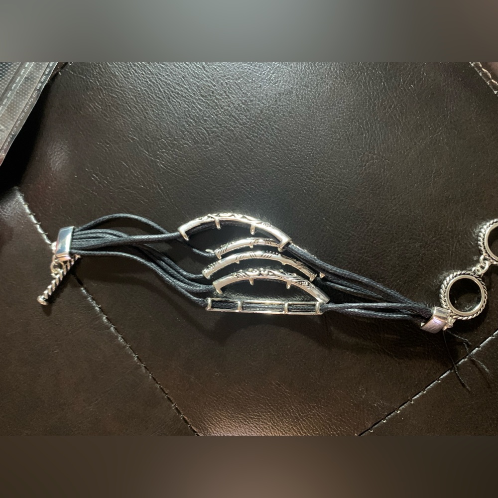 Two bracelets - Picture 2 of 6